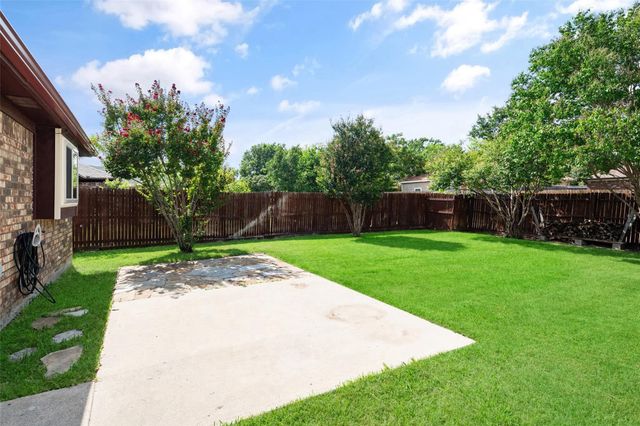 1533 Springaire Lane, Lewisville, TX 75077