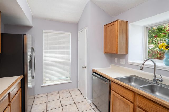 1533 Springaire Lane, Lewisville, TX 75077