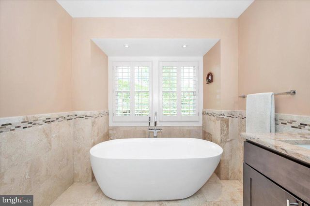 15829 GLACIER CT, North Potomac, MD 20878