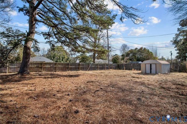 1315 St Michaels Ln, Henrico, VA 23229