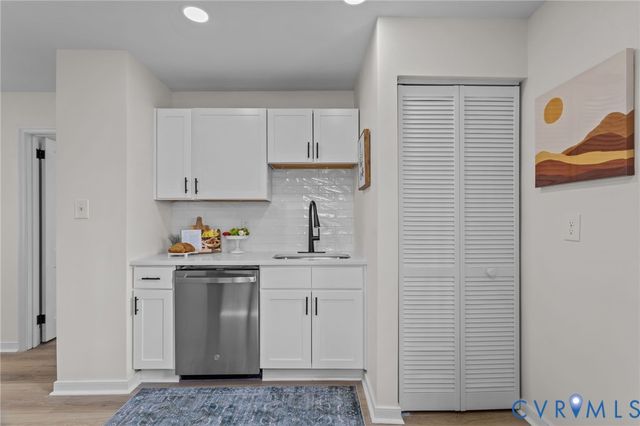 1315 St Michaels Ln, Henrico, VA 23229