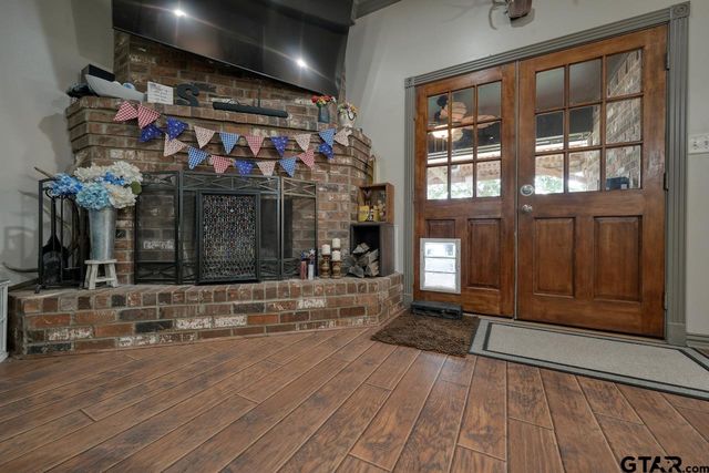 643 Winchester Drive, Chandler, TX 75758