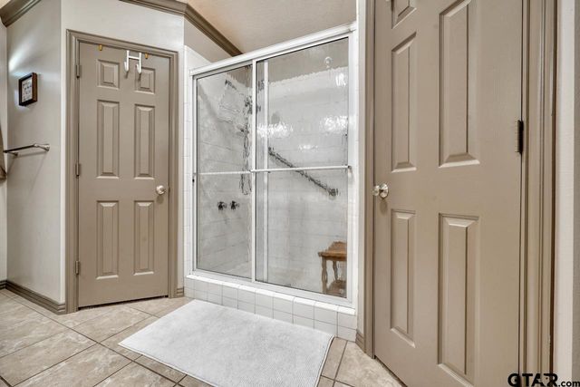643 Winchester Drive, Chandler, TX 75758