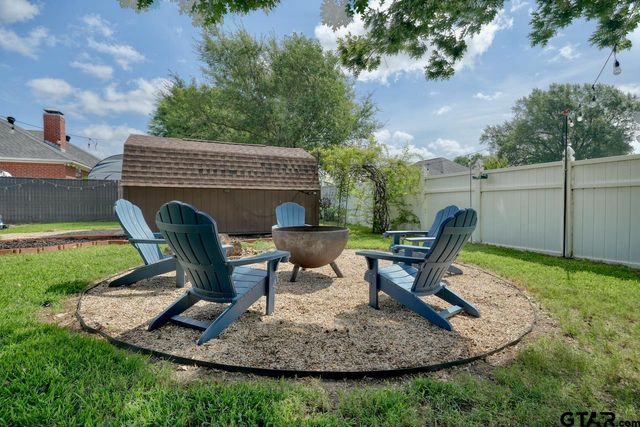 643 Winchester Drive, Chandler, TX 75758
