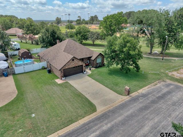 643 Winchester Drive, Chandler, TX 75758