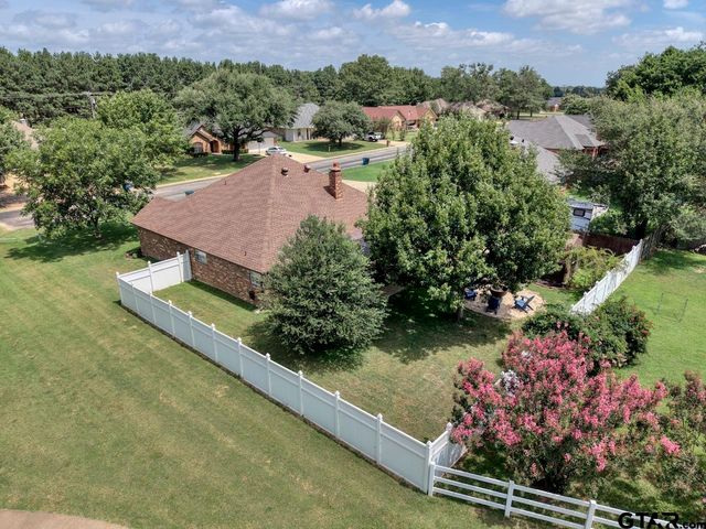 643 Winchester Drive, Chandler, TX 75758