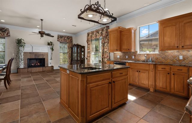 1170 Waters Edge Circle, Shreveport, LA 71106