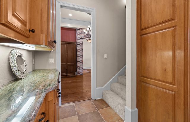 1170 Waters Edge Circle, Shreveport, LA 71106