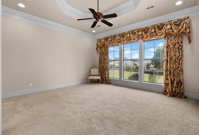 1170 Waters Edge Circle, Shreveport, LA 71106