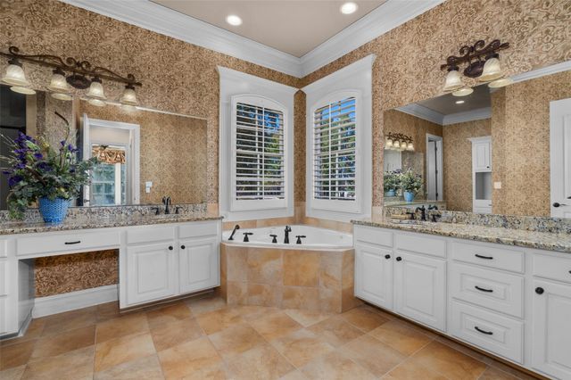 1170 Waters Edge Circle, Shreveport, LA 71106