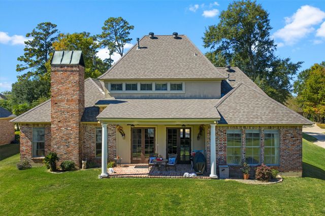 1170 Waters Edge Circle, Shreveport, LA 71106