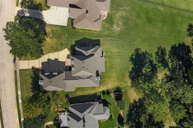 1170 Waters Edge Circle, Shreveport, LA 71106