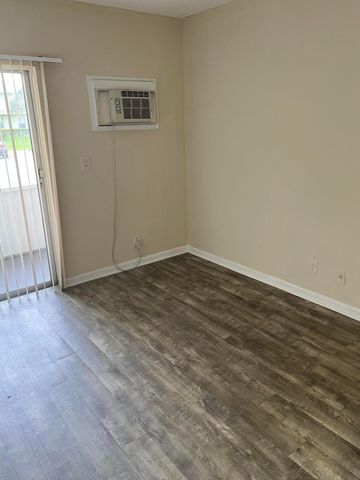 31 NORWICH B 31, West Palm Beach, FL 33417