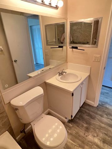 31 NORWICH B 31, West Palm Beach, FL 33417