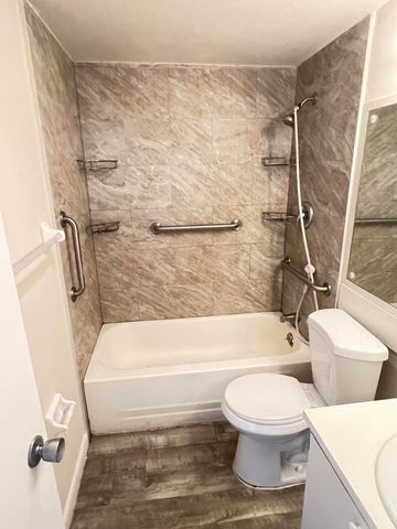 31 NORWICH B 31, West Palm Beach, FL 33417