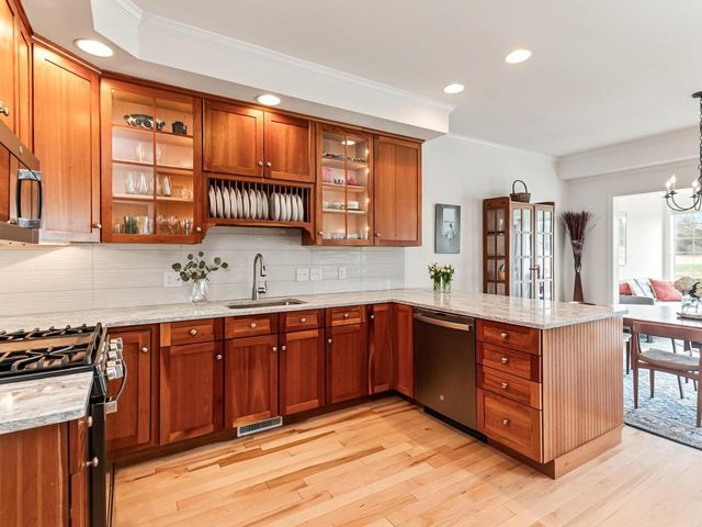 123 Economou Farm Road, South Burlington, VT 05403
