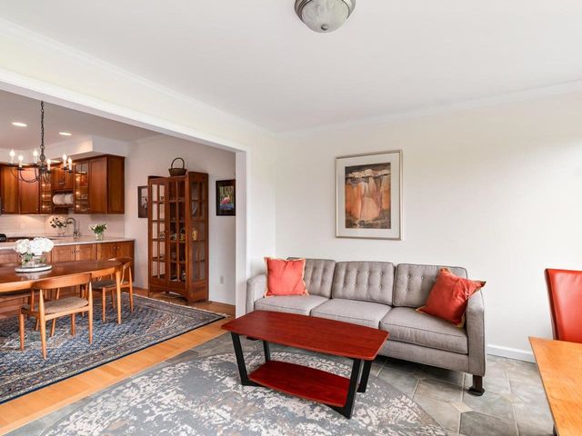 123 Economou Farm Road, South Burlington, VT 05403