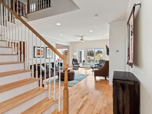 123 Economou Farm Road, South Burlington, VT 05403