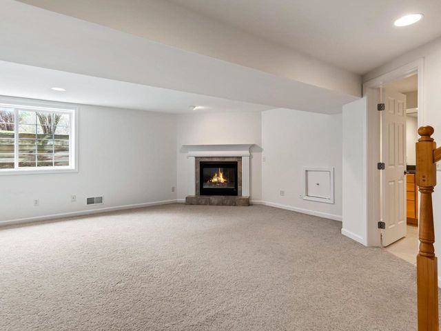 123 Economou Farm Road, South Burlington, VT 05403