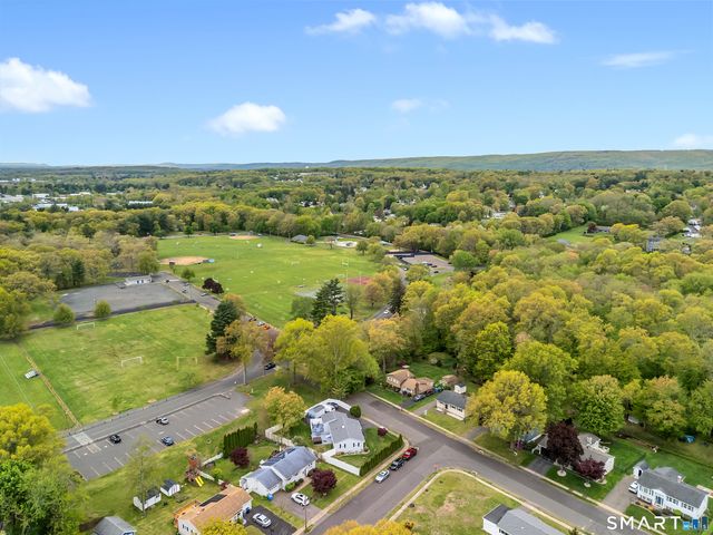 41 Hemingway Street, Plainville, CT 06062