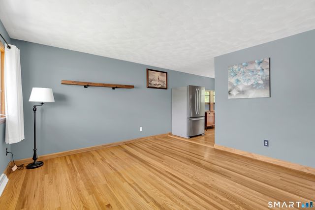 41 Hemingway Street, Plainville, CT 06062