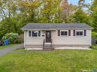 41 Hemingway Street, Plainville, CT 06062
