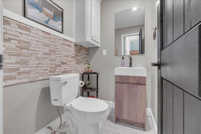 4120 Benjamin Drive, Caney City, TX 75148