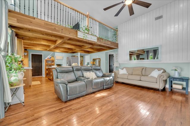 4120 Benjamin Drive, Caney City, TX 75148