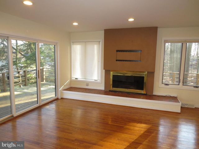 30 KINGS GRANT RD, Hockessin, DE 19707