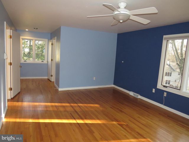 30 KINGS GRANT RD, Hockessin, DE 19707
