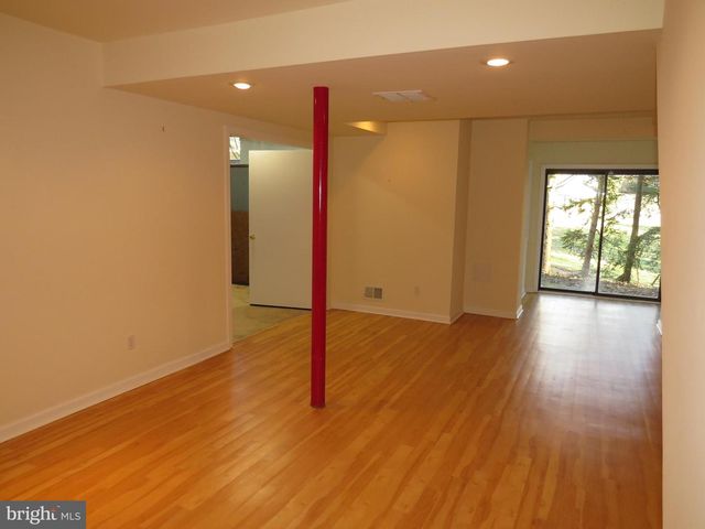 30 KINGS GRANT RD, Hockessin, DE 19707
