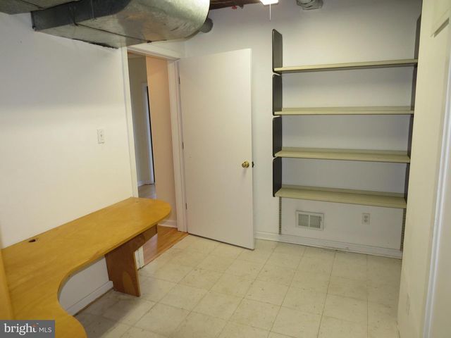 30 KINGS GRANT RD, Hockessin, DE 19707