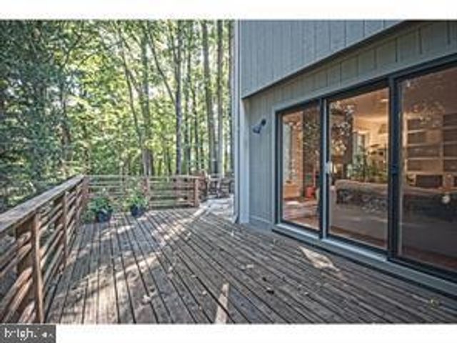 30 KINGS GRANT RD, Hockessin, DE 19707