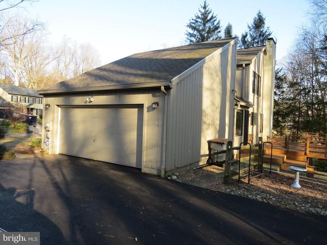 30 KINGS GRANT RD, Hockessin, DE 19707