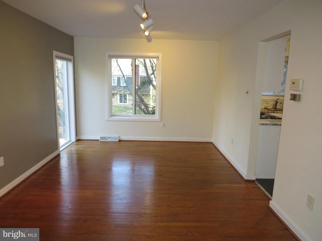 30 KINGS GRANT RD, Hockessin, DE 19707