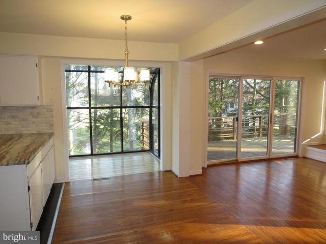 30 KINGS GRANT RD, Hockessin, DE 19707