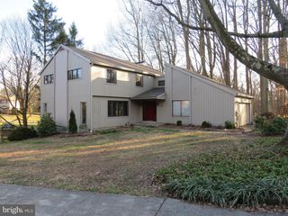 30 KINGS GRANT RD, Hockessin, DE 19707