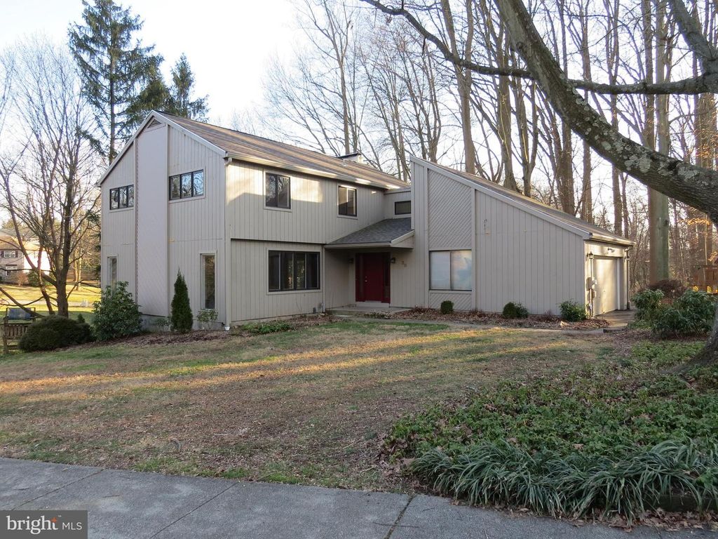 30 KINGS GRANT RD, Hockessin, DE 19707