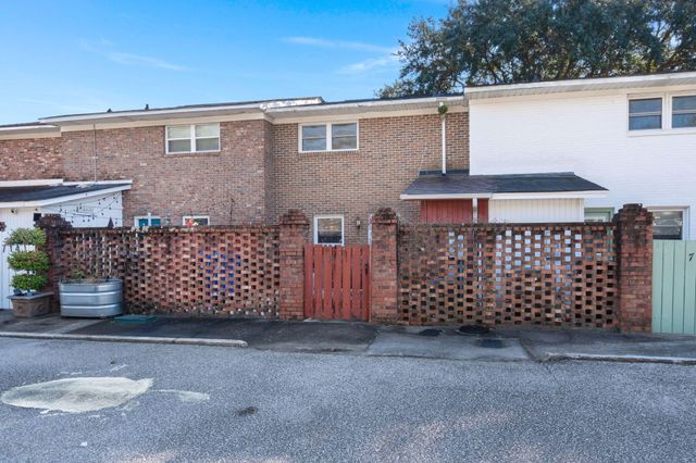 712 Harbor Lane, Mount Pleasant, SC 29464