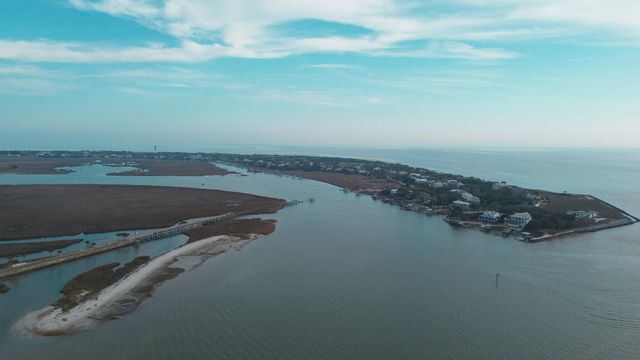 712 Harbor Lane, Mount Pleasant, SC 29464