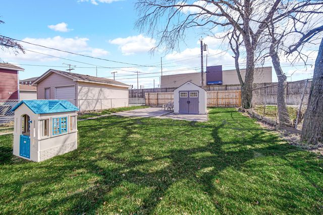 7411 Marshall Avenue, Hammond, IN 46323