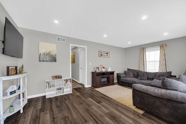 7411 Marshall Avenue, Hammond, IN 46323