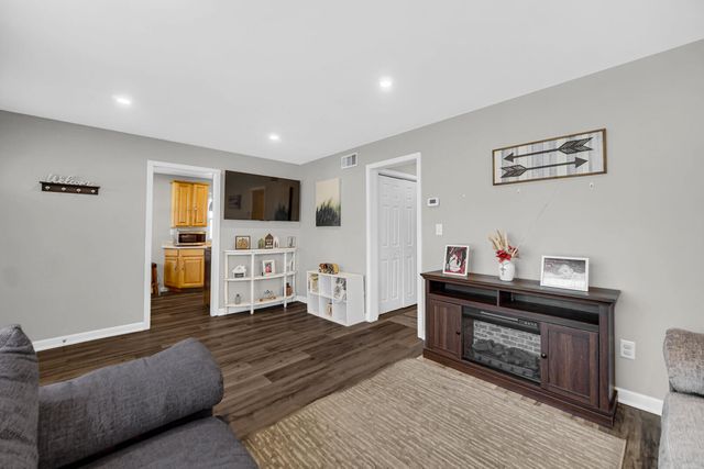 7411 Marshall Avenue, Hammond, IN 46323