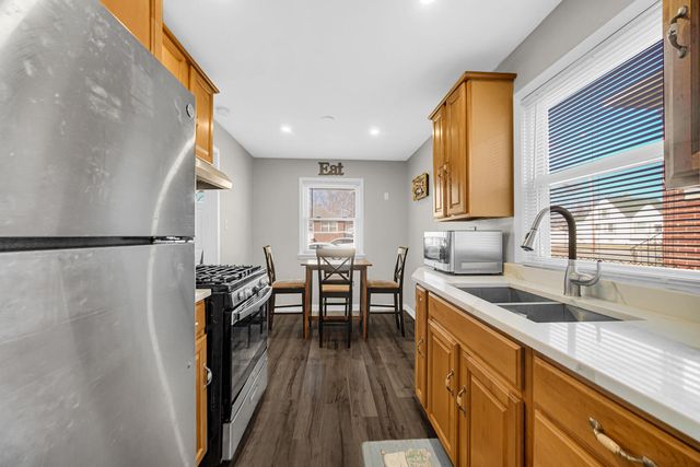 7411 Marshall Avenue, Hammond, IN 46323