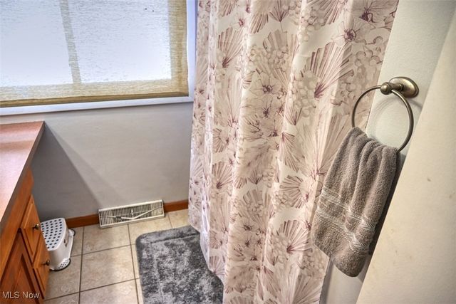 2909 Bowmen Lane, Parma, OH 44134