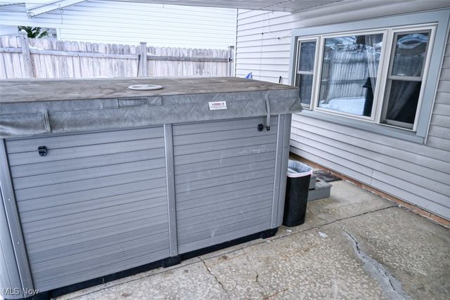 2909 Bowmen Lane, Parma, OH 44134