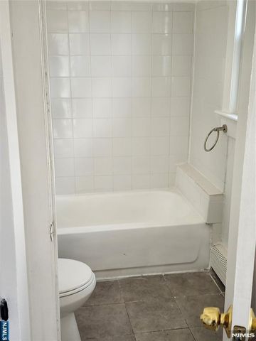 26 Union 2, Lodi, NJ 07644