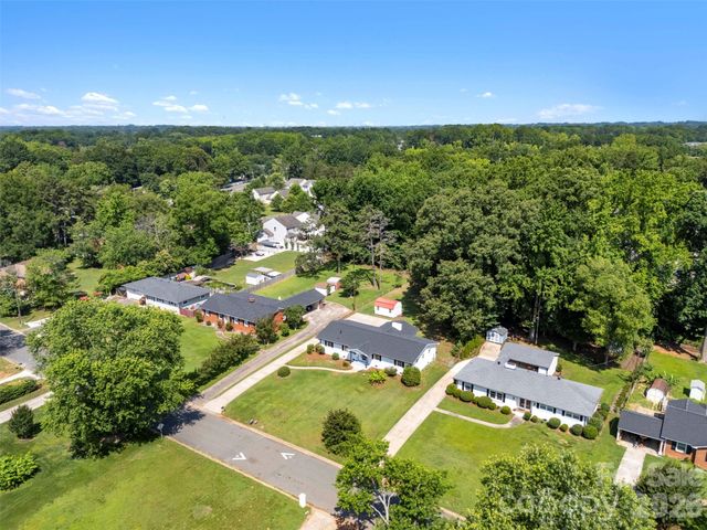 5421 Maplewood Lane, Charlotte, NC 28227