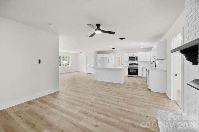5421 Maplewood Lane, Charlotte, NC 28227