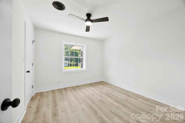 5421 Maplewood Lane, Charlotte, NC 28227